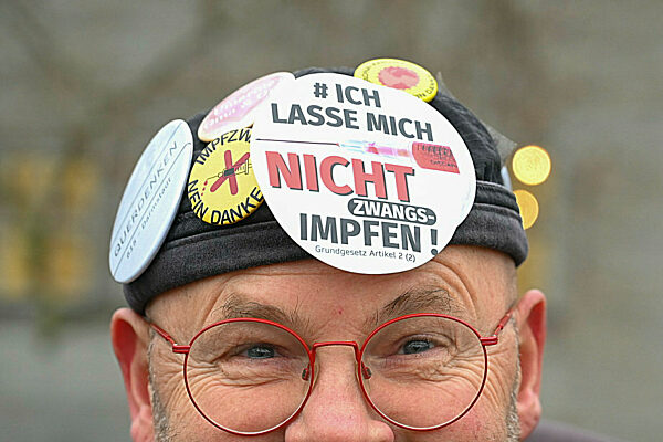 1205-21880-Corona Demo Querdenker