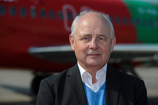 This is an english headline