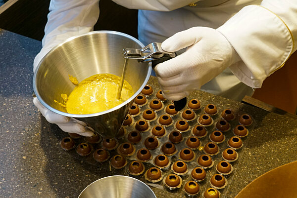 CNTV-24871- Lindt Dubai Schokolade