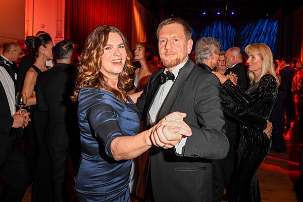 100.Semper Opernball