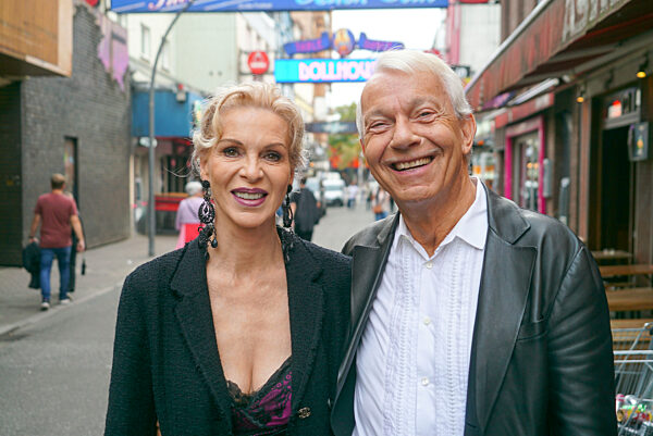 cntv-1.German Burlesque Festival