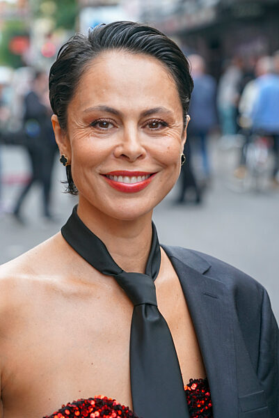 cntv-1.German Burlesque Festival