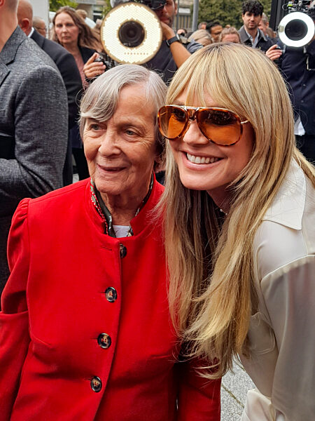 abb-Heidi Klum Loreal Store Oprnig