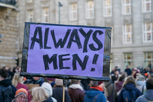 ABB/ Demo gegen Deepfakes