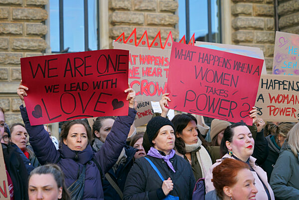 ABB/ Demo gegen Deepfakes