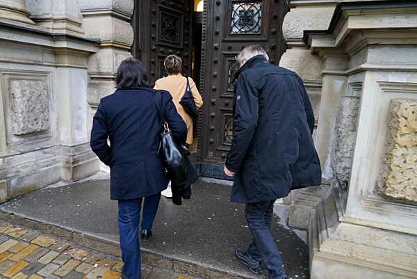 CNTV CHRISTINA BLOCK PROZESS