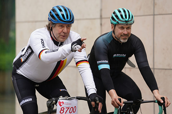 Schauspieler Rohde startet Spendenaktion "HerzRadtour"