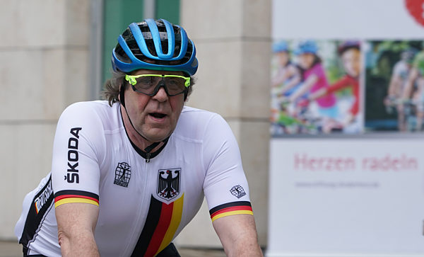 Schauspieler Rohde startet Spendenaktion "HerzRadtour"