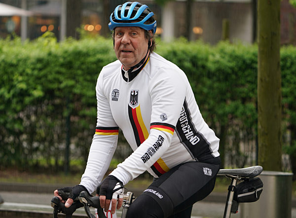 Schauspieler Rohde startet Spendenaktion "HerzRadtour"