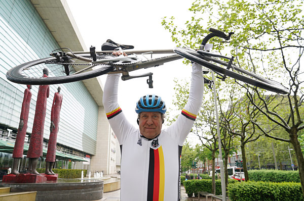 Schauspieler Rohde startet Spendenaktion "HerzRadtour"