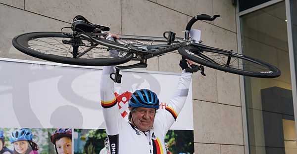 Schauspieler Rohde startet Spendenaktion "HerzRadtour"