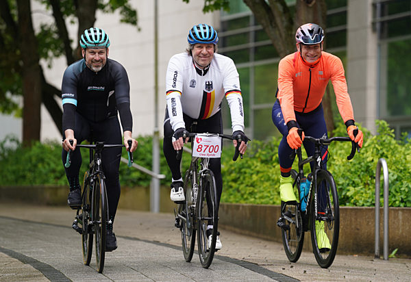 Schauspieler Rohde startet Spendenaktion "HerzRadtour"