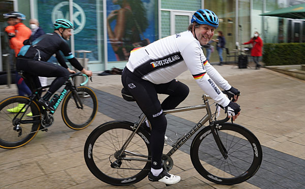 Schauspieler Rohde startet Spendenaktion "HerzRadtour"