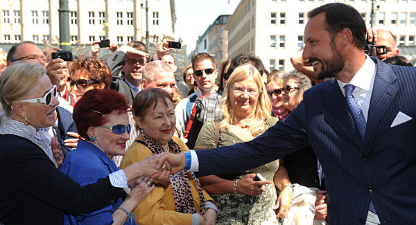 Norwegens Kronprinz Haakon besucht Hamburg