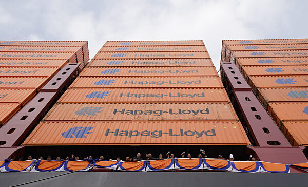 Taufe Containerschiff "Berlin Express"