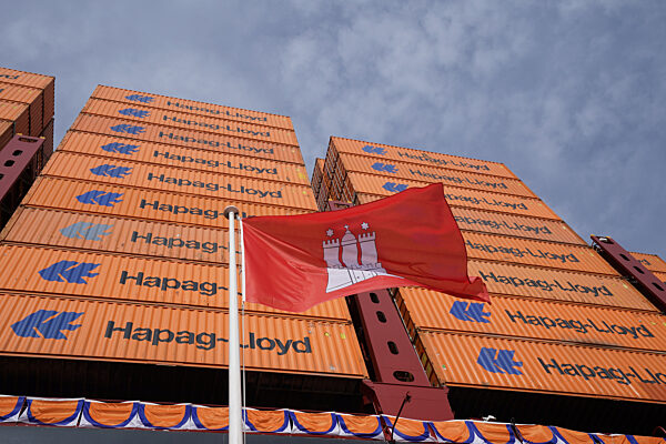 Taufe Containerschiff "Berlin Express"