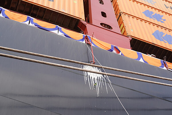 Taufe Containerschiff "Berlin Express"