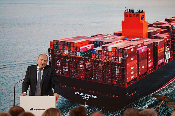 Taufe Containerschiff "Berlin Express"