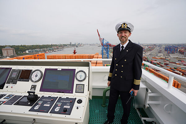 Taufe Containerschiff "Berlin Express"