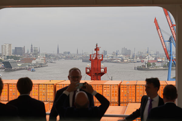 Taufe Containerschiff "Berlin Express"