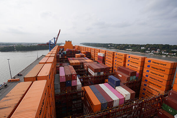 Taufe Containerschiff "Berlin Express"