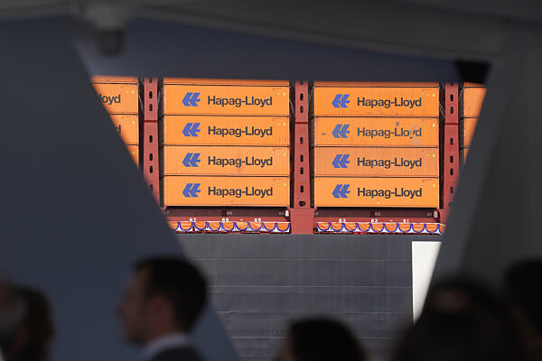 Taufe Containerschiff "Berlin Express"