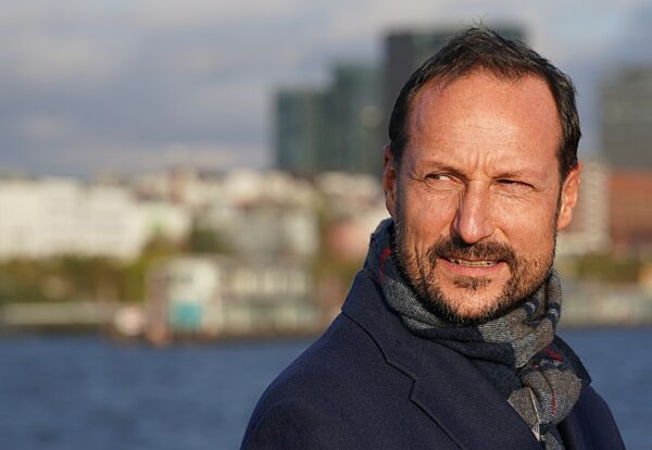 Kronprinz Haakon in Deutschland - Hafenrundfahrt in Hamburg