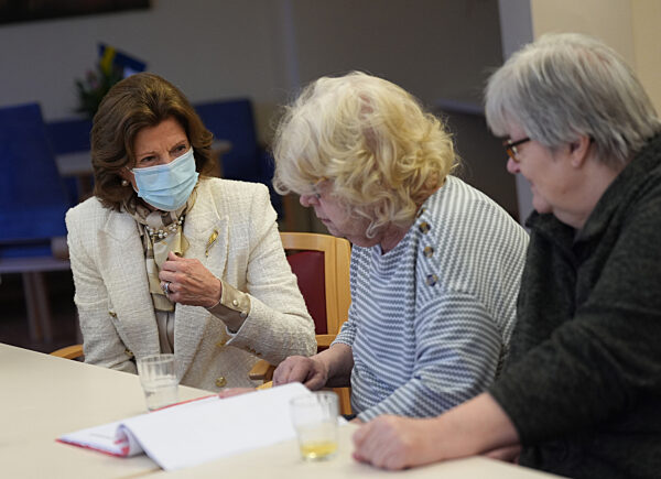 Königin Silvia von Schweden besucht
Demenzstation