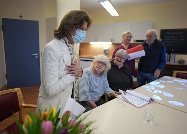 Königin Silvia von Schweden besucht
Demenzstation