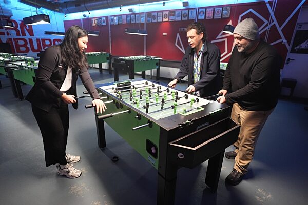 Kickern mit „Großstadtrevier“-Ensemble