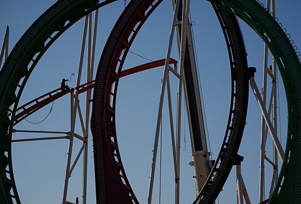 Aufbau Frühlingsdom in Hamburg