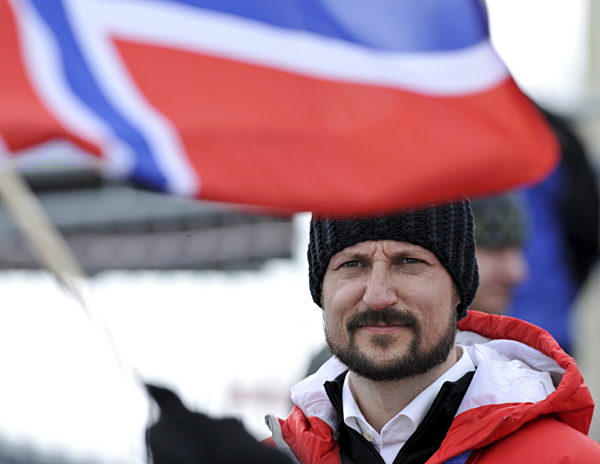 Der norwegische Kronprinz Haakon feuert am Mittwoch (25.02...