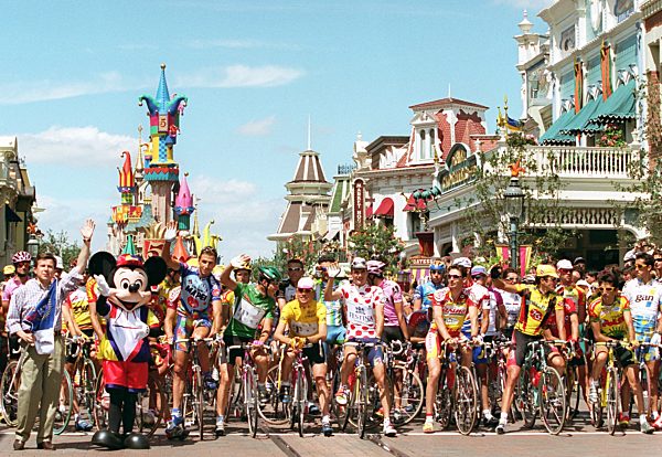 Rad: Vor dem Tour de France-Start in Disneyland