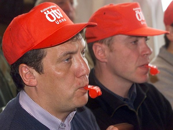 Beamte protestieren gegen Besoldungspläne der Regierung