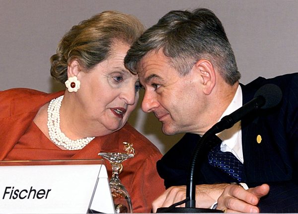 G-8-Außenminister einigen sich über Kosovo-Resolution