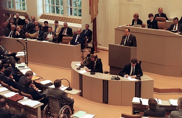 Bundestag - Genschers letzte Rede als Aussenminister