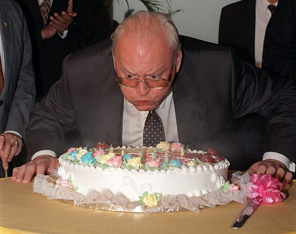 Herzog feiert Geburtstag auf Borneo