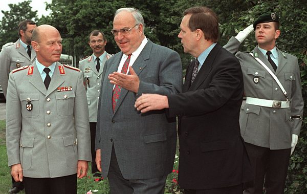 Kabinett berät über Entwicklung der Bundeswehr