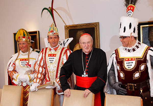 Der fruehere Erzbischof von Koeln Joachim Kardinal Meisner empfaengt am...