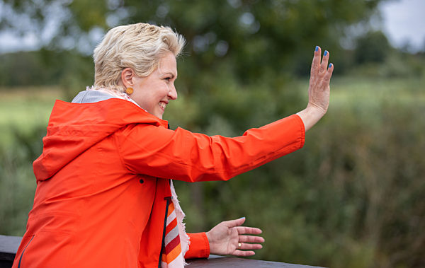 Schwesig auf Pommernkogge «Ucra»