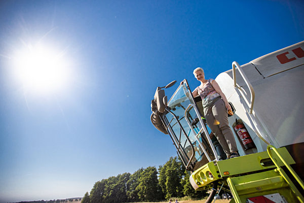 Schwesig bei Rundreise in Agrarbetrieben