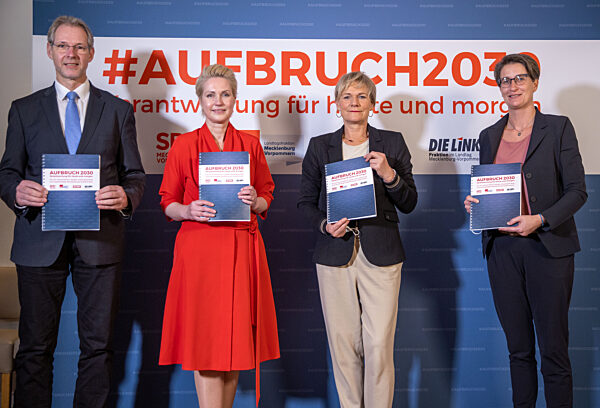 Unterzeichnung Koalitionsvertrag zwischen SPD und Linke