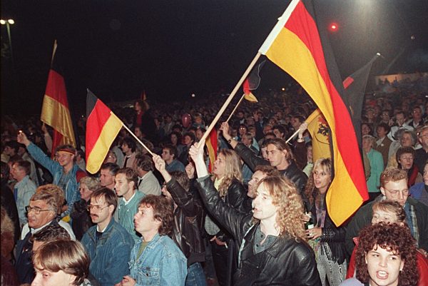 Deutsche Einheit (Archivfoto 1990, Text 1991)