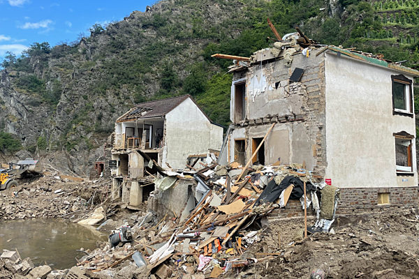 Flutkatastrophe im Ahrtal: Aufräumarbeiten im vollen Gange