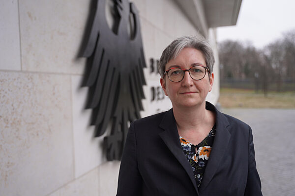 Amtsübergabe im Innen- und Bauministerium