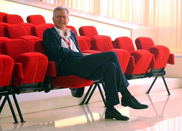 Harald Schmidt unterhält auf der Telemesse