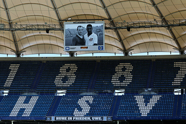 Fußball - Trauerfeier für Uwe Seeler im Volksparkstadion