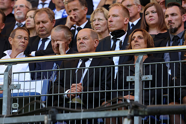 Fußball - Trauerfeier für Uwe Seeler im Volksparkstadion