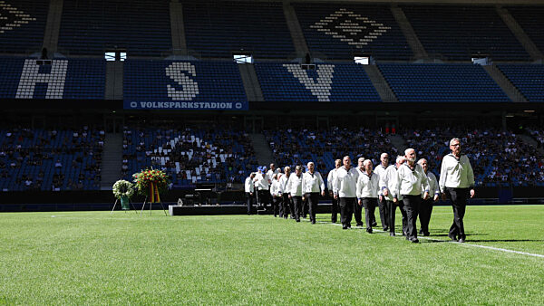 Fußball - Trauerfeier für Uwe Seeler im Volksparkstadion