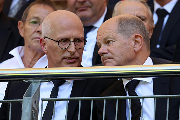 Fußball - Trauerfeier für Uwe Seeler im Volksparkstadion